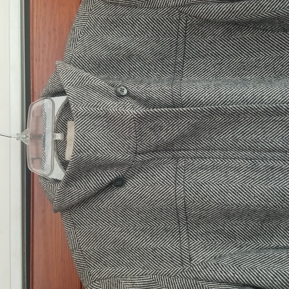 🖤 Macy's Esprit Black and White Herringbone Patterned Coat 🖤 - Picture 10 of 12